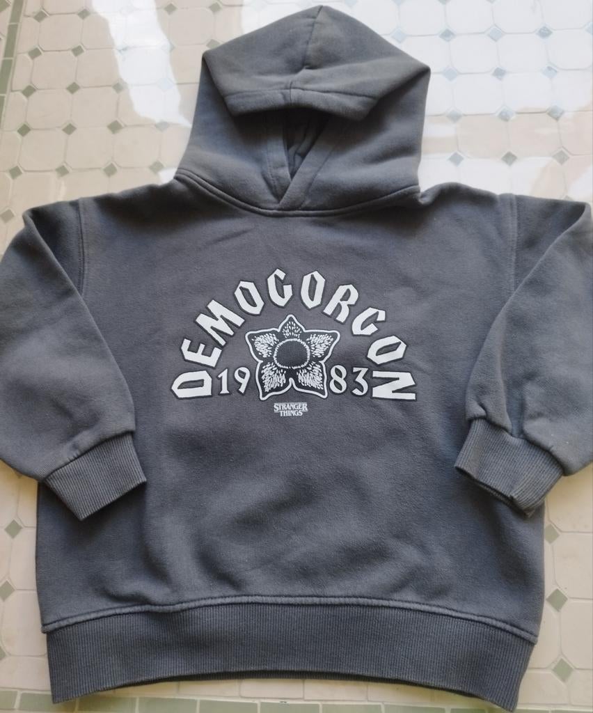 Sweat à capuche Zara Stranger Things 6-7 ans, Enlèvement