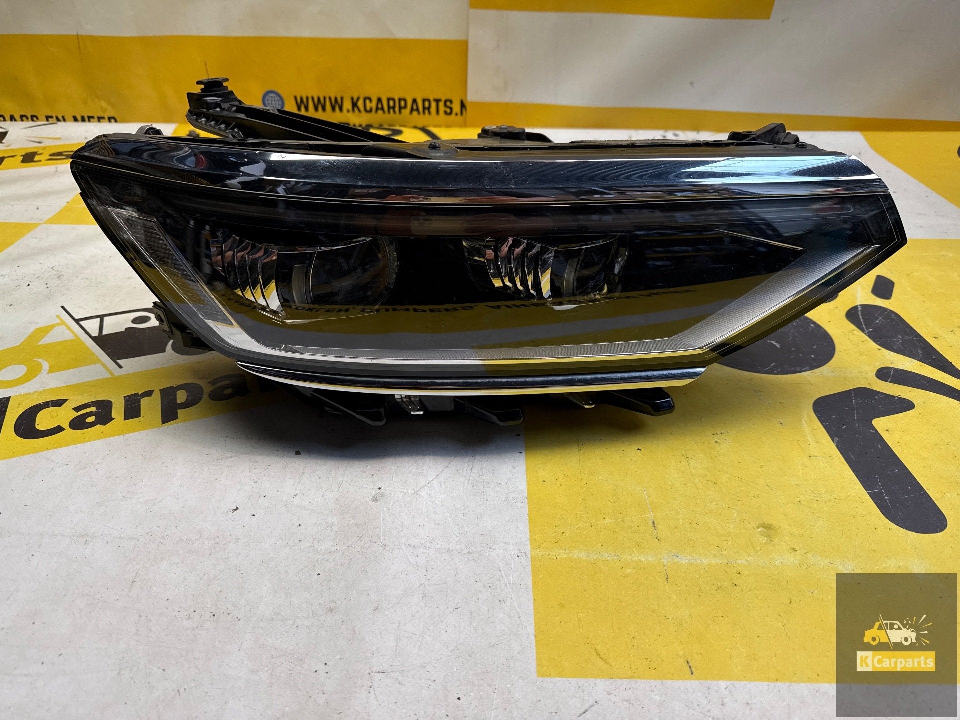 Phare droit matriciel IQ Light pour VW Passat B8 Lift 3G1941, Volkswagen, Volkswagen AG, Vw@volkswagen.de, Utilisé
