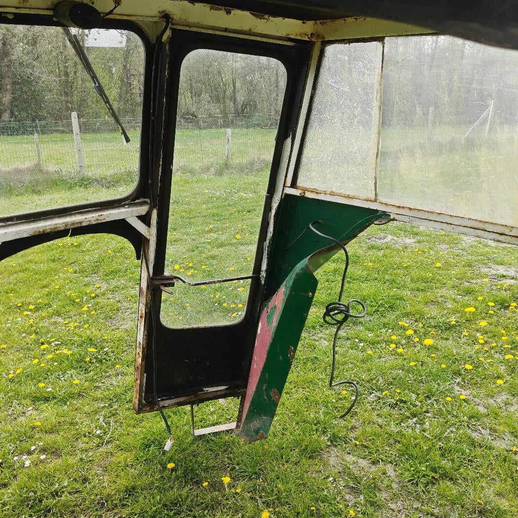 Cabine tractor David Brown, Enlèvement