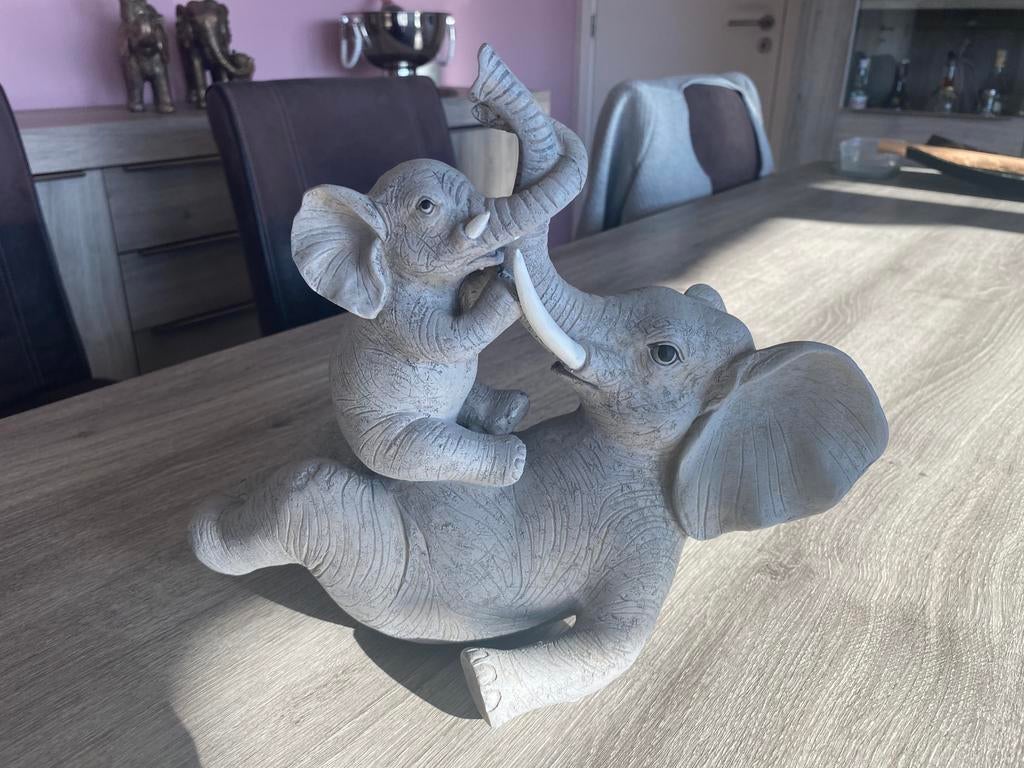 Olifant J-Line licht grijs, Ophalen, Zo goed als nieuw, Grijs, Modern