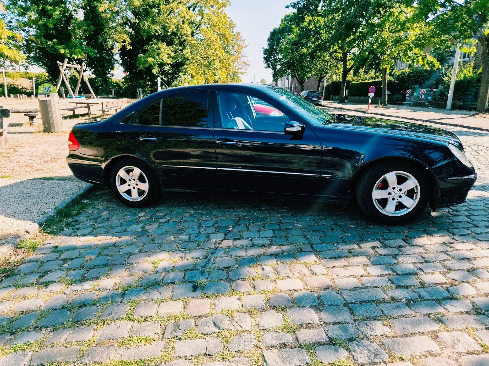 Mercedes E240, Achat, Noir, 5 portes, Berline