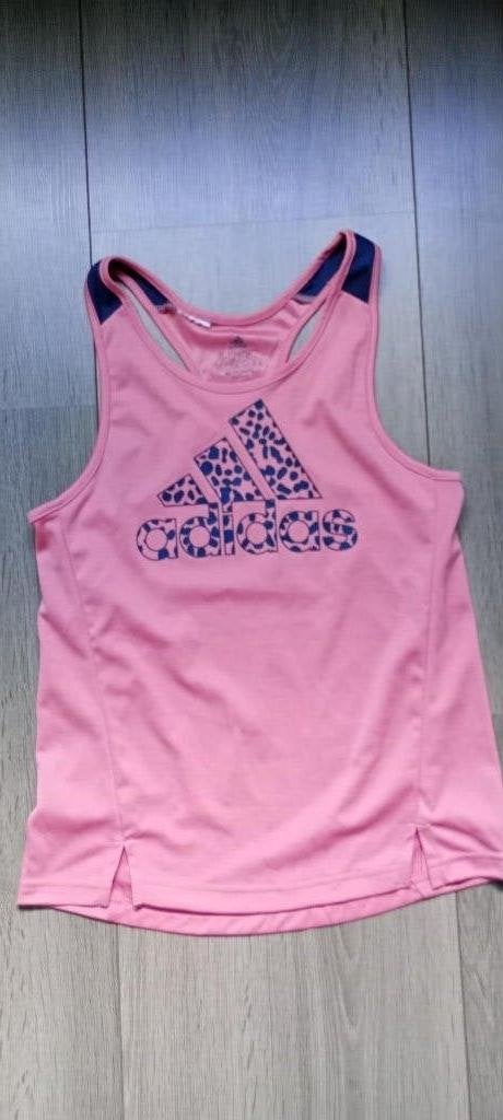 sportshirt Adidas maat 146/152 - nieuwstaat, Kinderen en Baby's, Kinderkleding | Maat 146, Adidas, Meisje, Sport- of Zwemkleding
