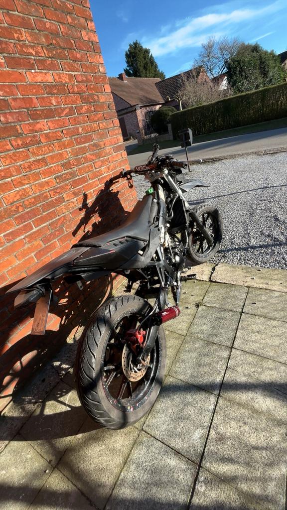 Aprilia SX 50 2017, 5 vitesses, 70 cm³, Classe B (45 km/h), Enlèvement
