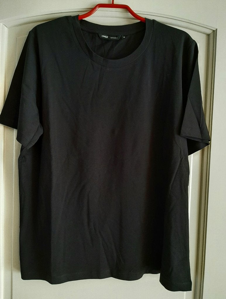 Te koop: Nieuw, mooie zwarte t-shirt, S, Zwart, Maat 42/44 (L), Ophalen of Verzenden, C & A