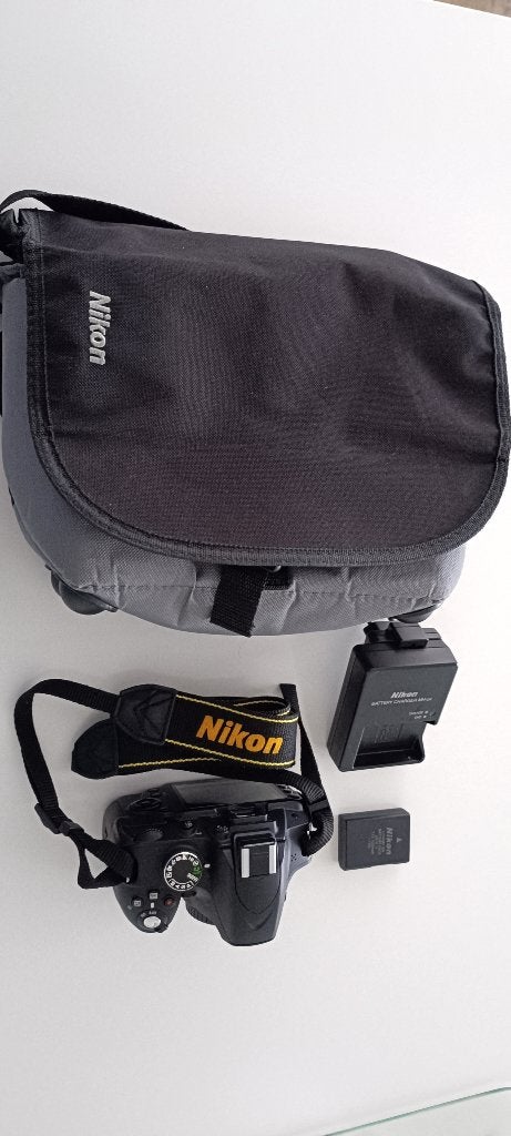 Nikon Digitale camera"s, Audio, Tv en Foto, Fotocamera's Digitaal, Spiegelreflex, Geheugenkaart, Ophalen of Verzenden, Zo goed als nieuw