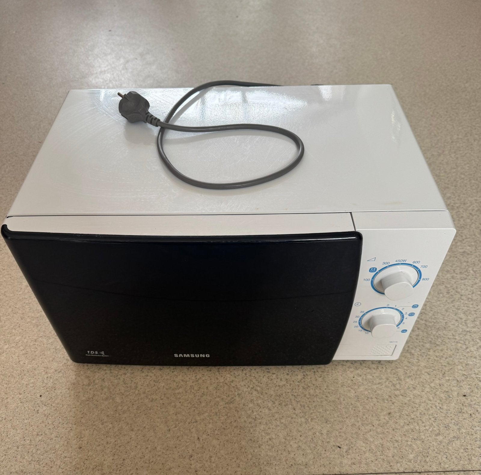 Micro-ondes Samsung ME711K, Electroménager, Enlèvement, Utilisé, Micro-ondes