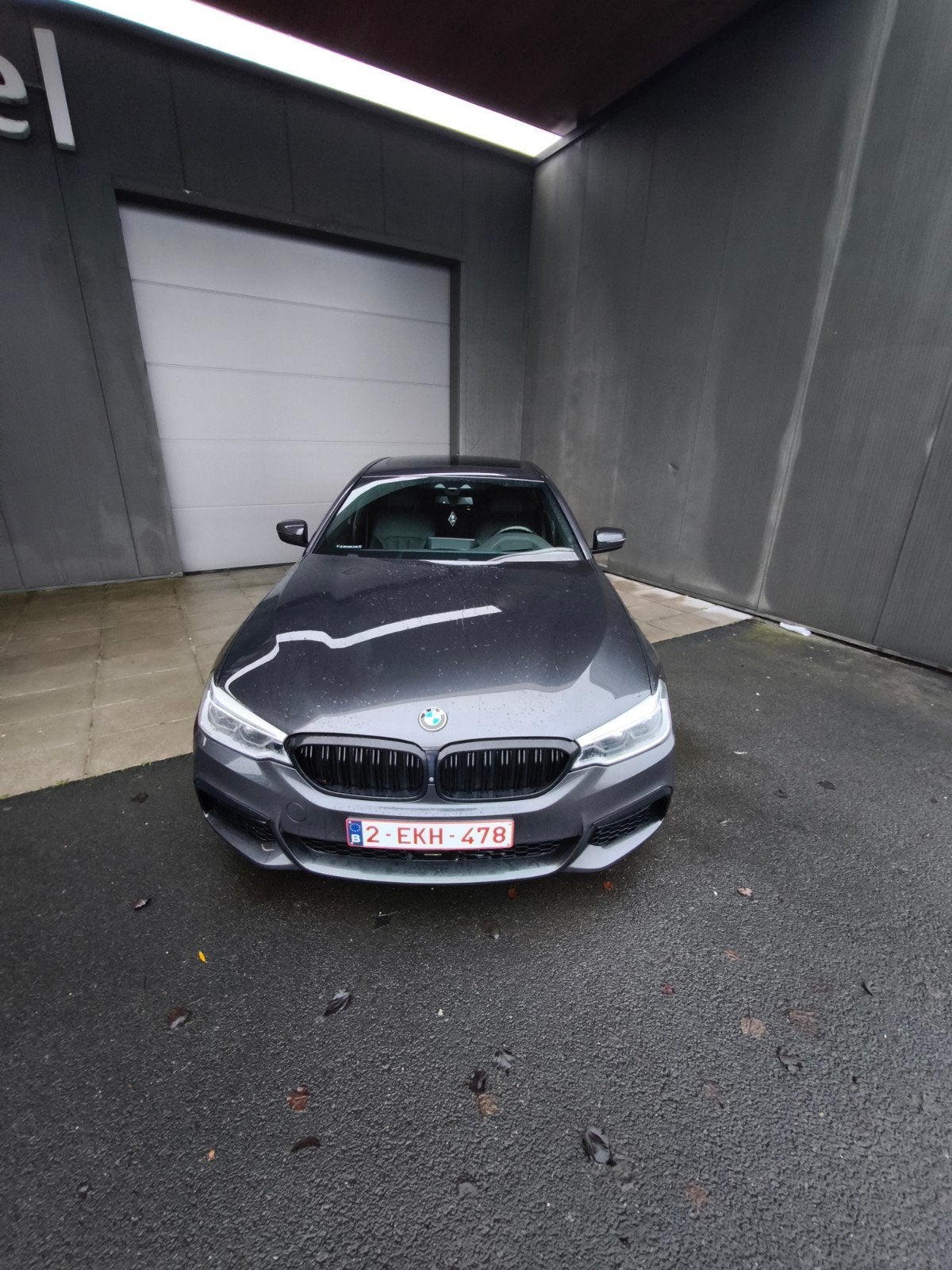 BMW 520d xDrive (G30) – Adaptive Suspension – Integral Activ, Cuir, Système audio, Noir, Berline