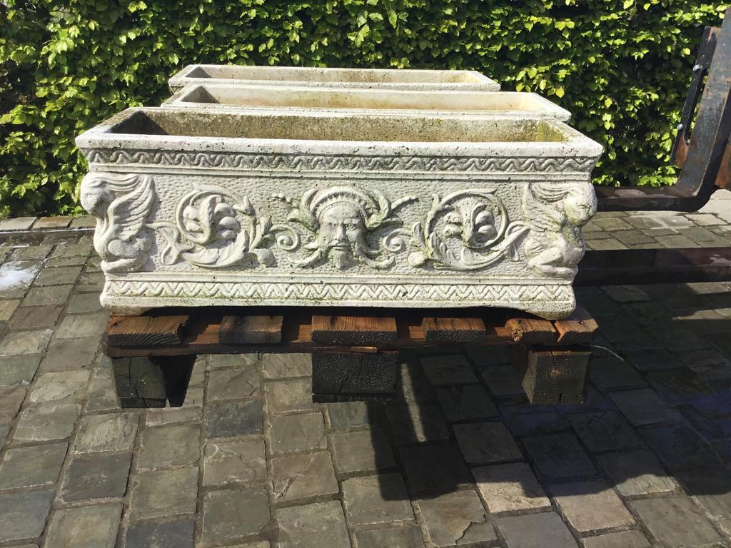 Prachtige betonnen kasteel bloembakken, Ophalen, Zo goed als nieuw, Beton