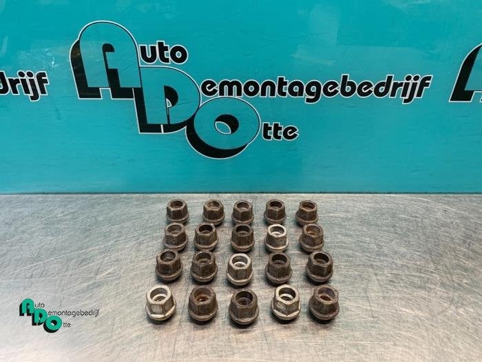 Kit boulons de roue d'un Opel Astra (Astra J 10-), -, Opel, 3 mois de garantie, Utilisé