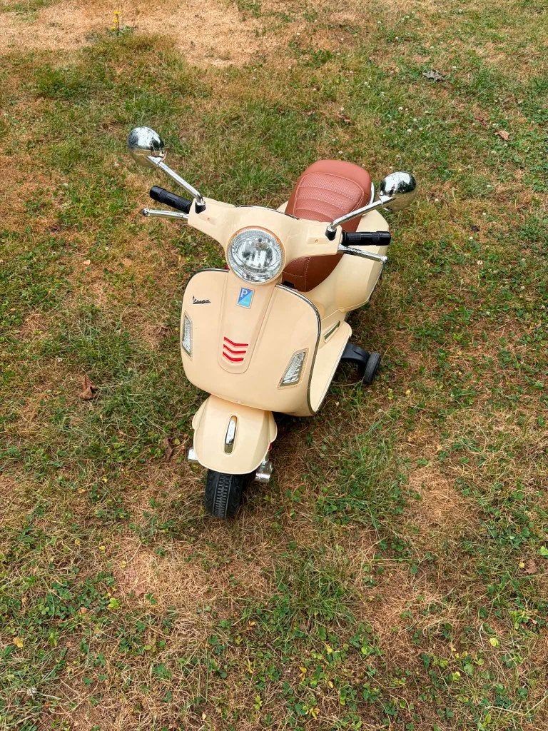 Vespa électrique pour enfants — Batteries neuves, Enlèvement, Comme neuf