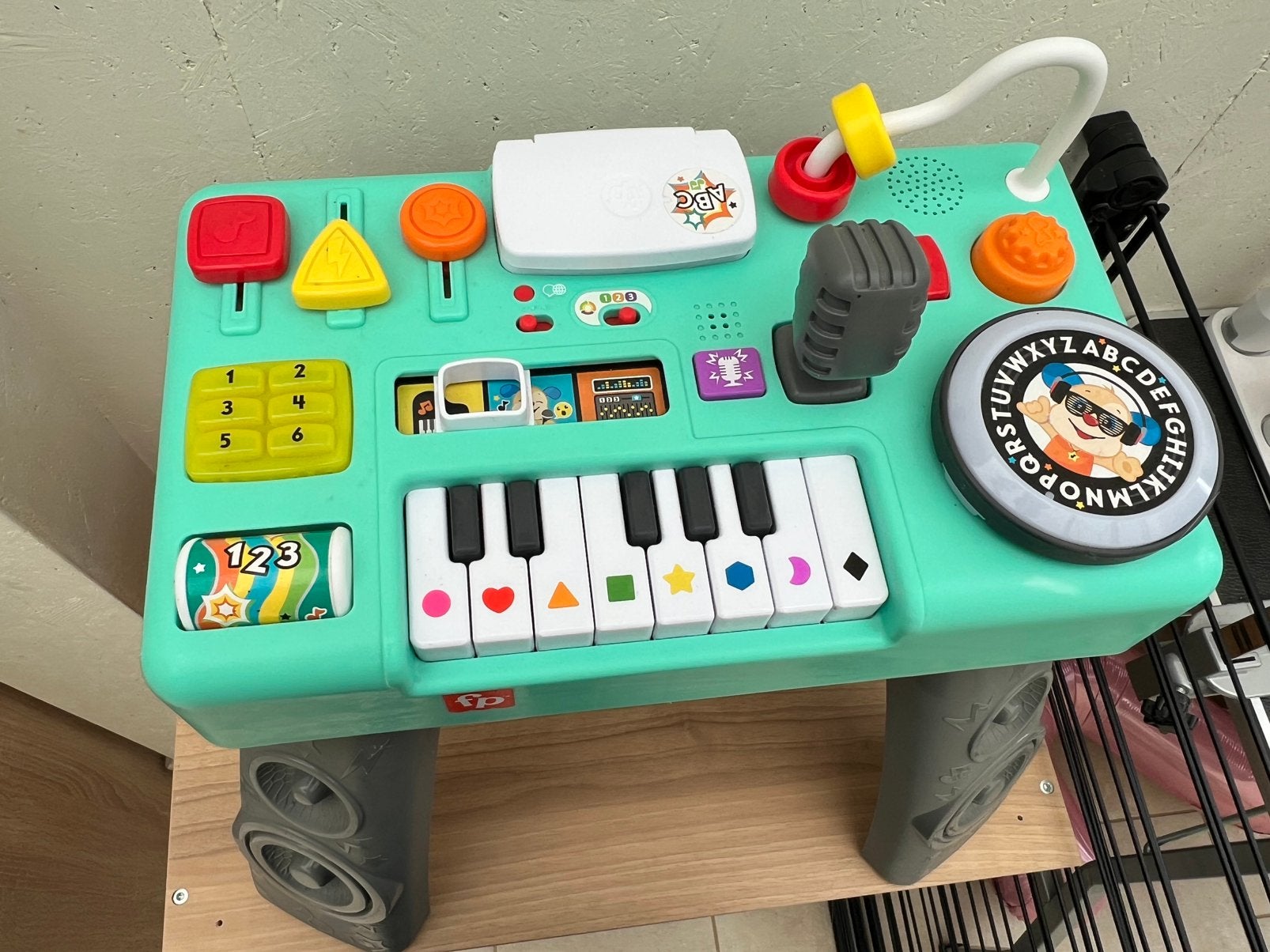 Dj tafel, Enfants & Bébés, Jouets | Tables de jeux, Enlèvement, Comme neuf
