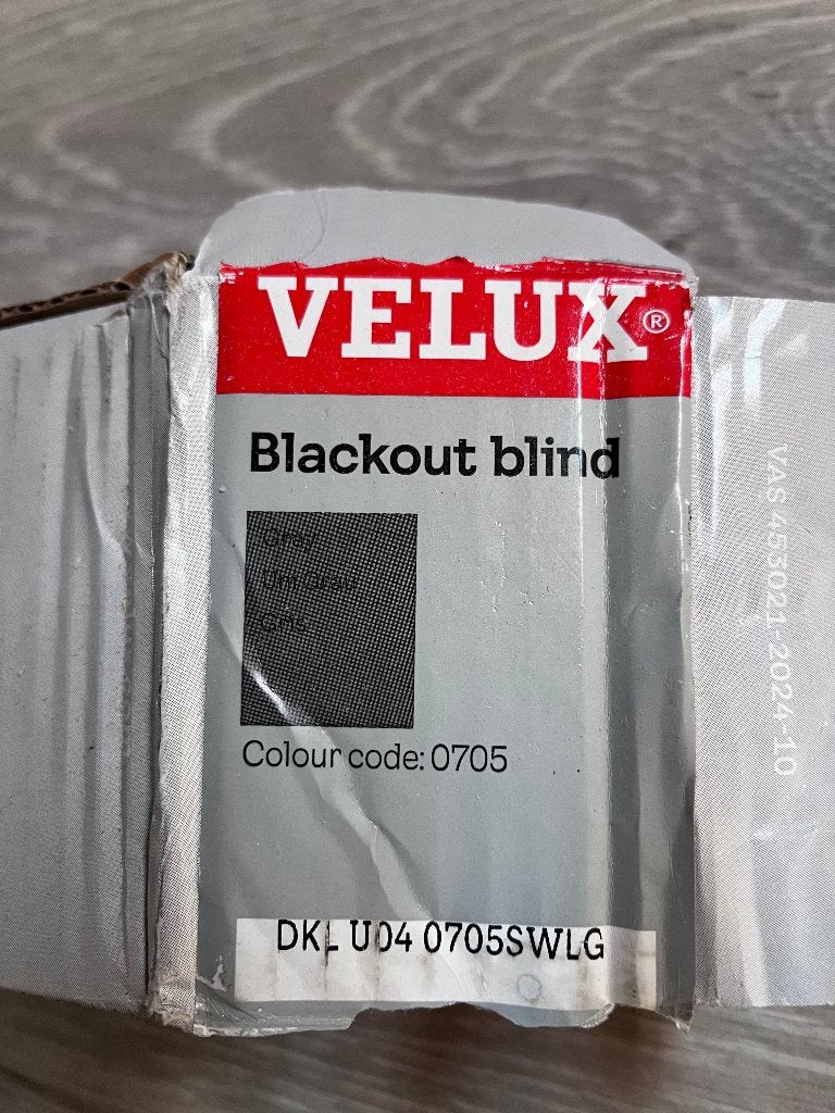 Velux verduisterend rolgordijn, Huis en Inrichting, Stoffering | Gordijnen en Lamellen, Ophalen, Rolgordijn, Verduisterend, Nieuw