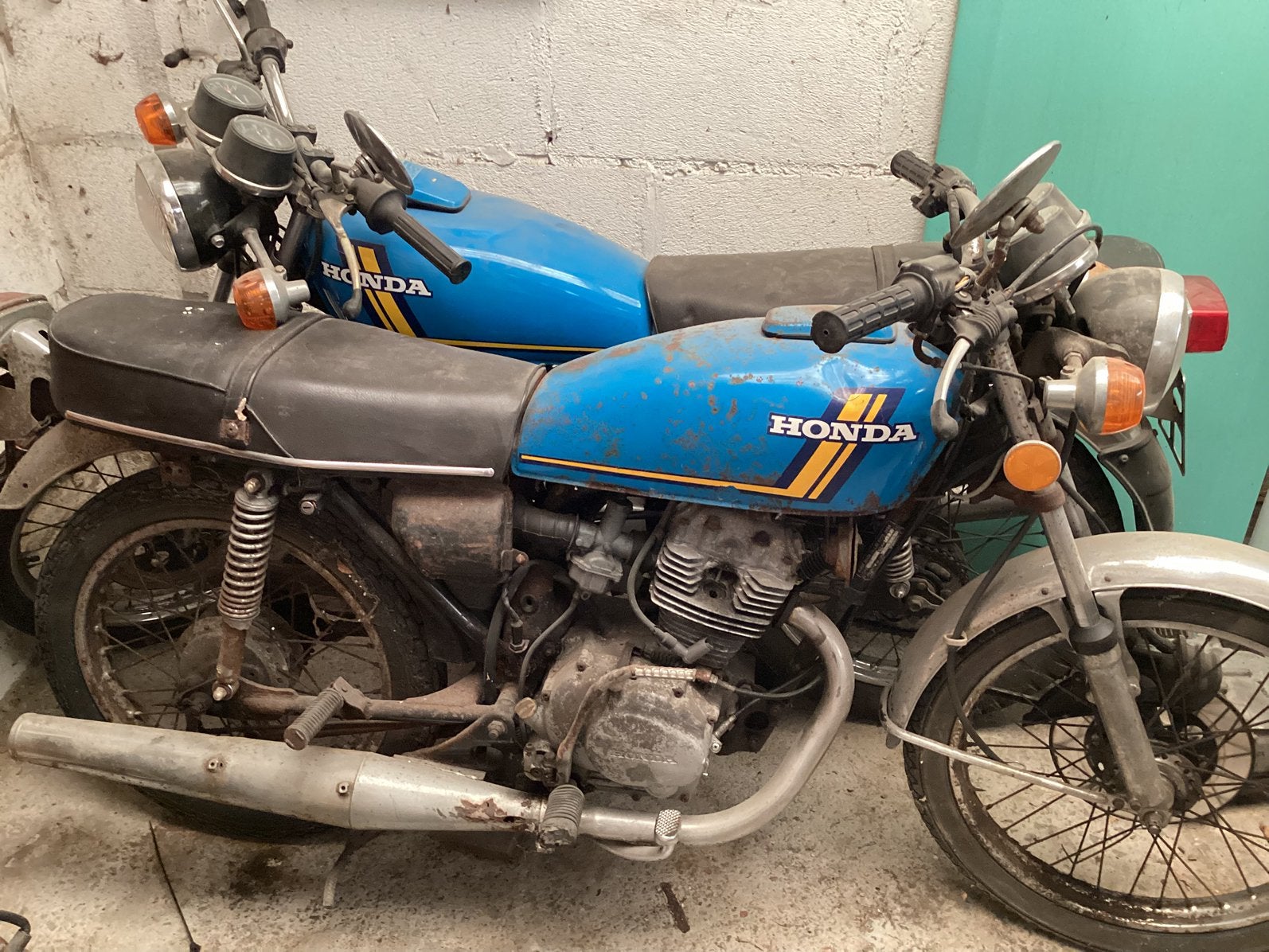 Avendre, Motos, Enlèvement