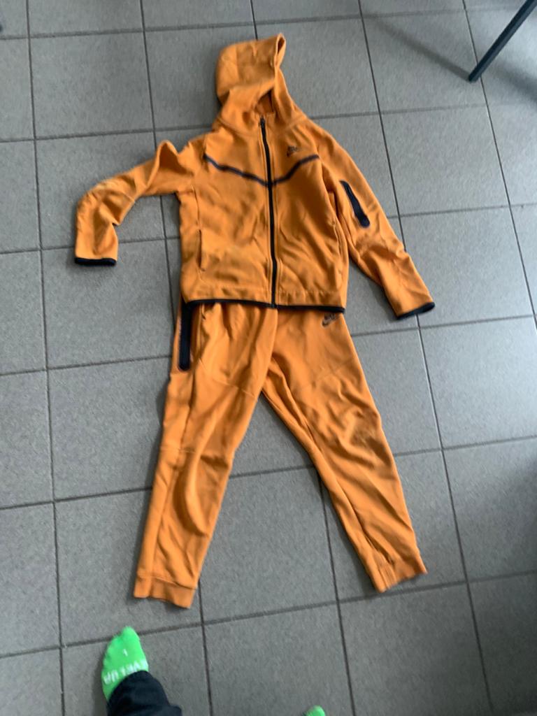 Nike tech trainingspak, Kleding | Heren, Ophalen, Zo goed als nieuw, Oranje