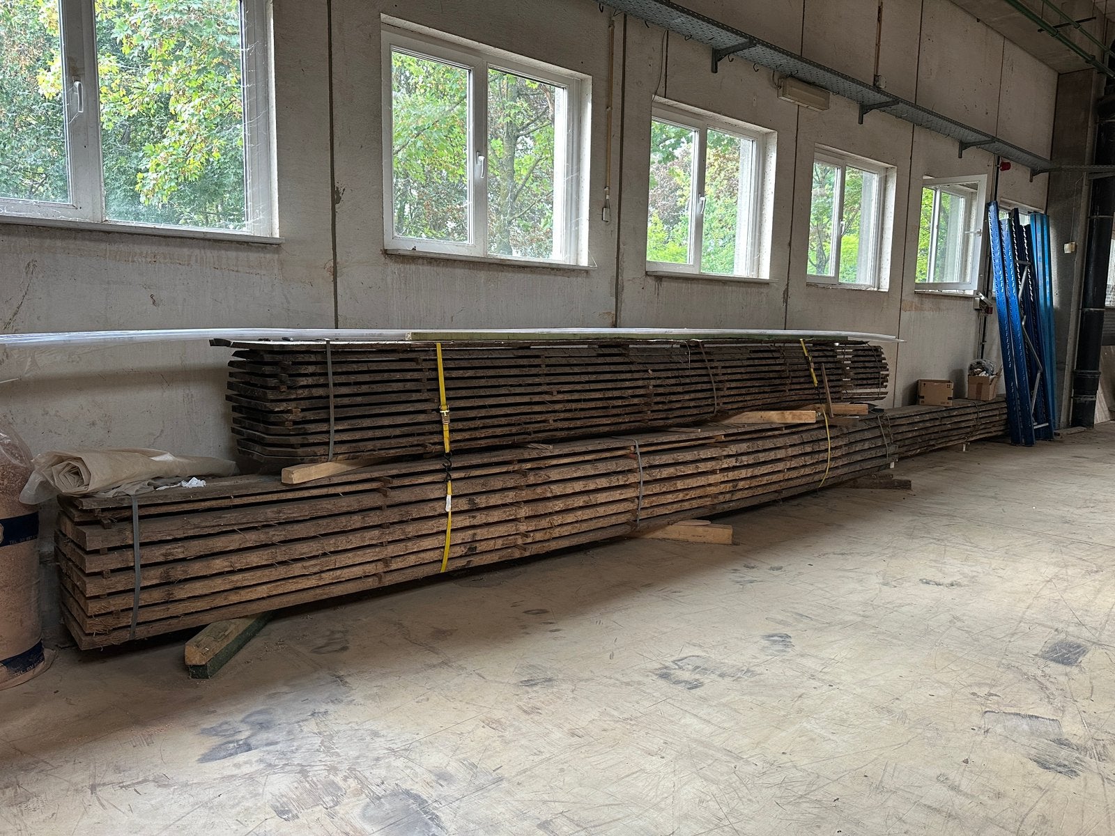 AMERIKAANS ROOD EIKEN SCHAALDELEN – CA. 2,2-2,4M³, Bricolage & Construction, Bois & Planches, Enlèvement, Comme neuf, Chêne