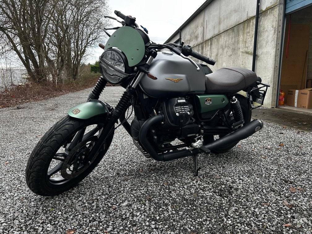 Moto Guzzi V7 Stone Centenario (2022) — Uitzonderlijke staat, Motoren, Occasion, Motorrijbewijs A, Bedrijf, Meer dan 35 kW