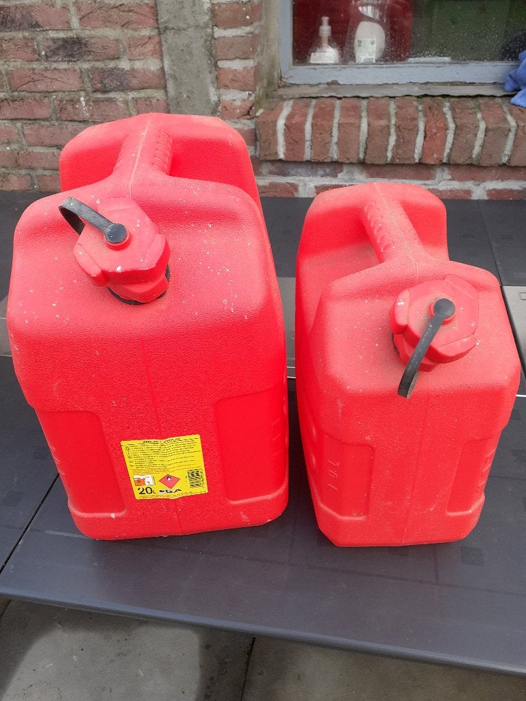 jerrycans 5 verschillende, Ophalen, Gebruikt