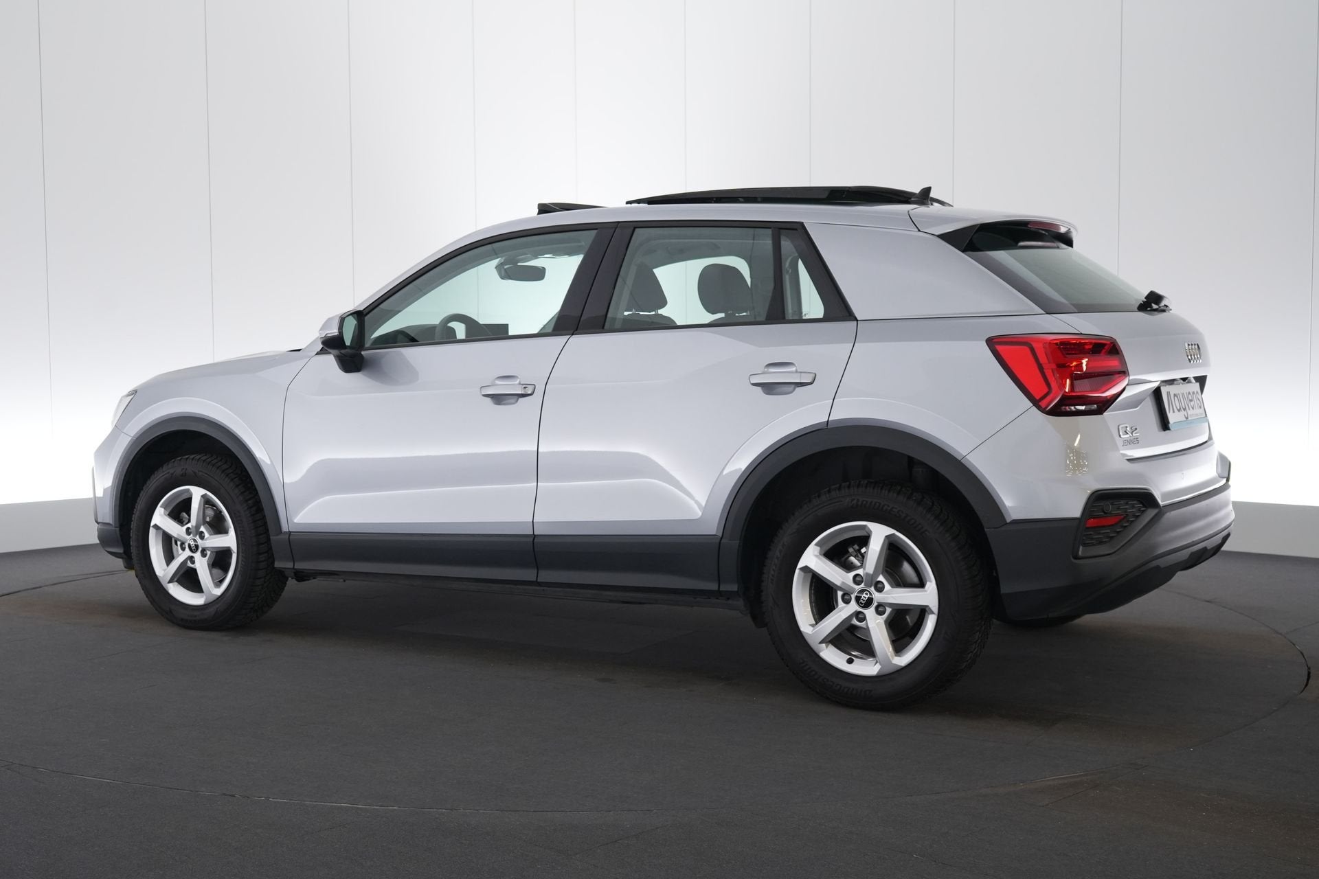 (2BSB155) AUDI Q2, Bedrijf, 5 zetels, 5 deurs, Startonderbreker