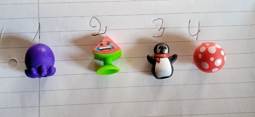 4 émojis à échanger, Enlèvement ou Envoi