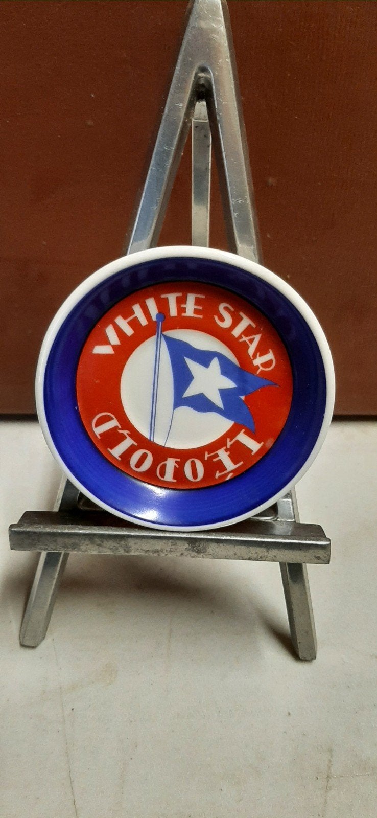 Assiette Cerabel en porcelaine White Star Leopold, Enlèvement