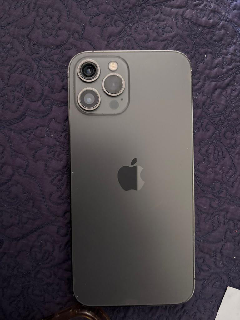 Iphone 12 pro max, Télécoms, Téléphonie mobile | Apple iPhone, Enlèvement, Comme neuf, IPhone 12