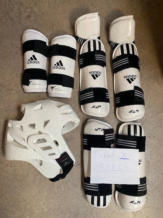 Taekwondo bescherming Kids Adidas Maat X Small, Maat XS of kleiner, Ophalen of Verzenden, Taekwondo