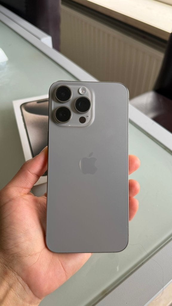 iPhone 15 pro Max 256 Go - Titane naturel, Télécoms, Téléphonie mobile | Apple iPhone, 256 GB, IPhone 15 Pro Max, Comme neuf, Sans simlock