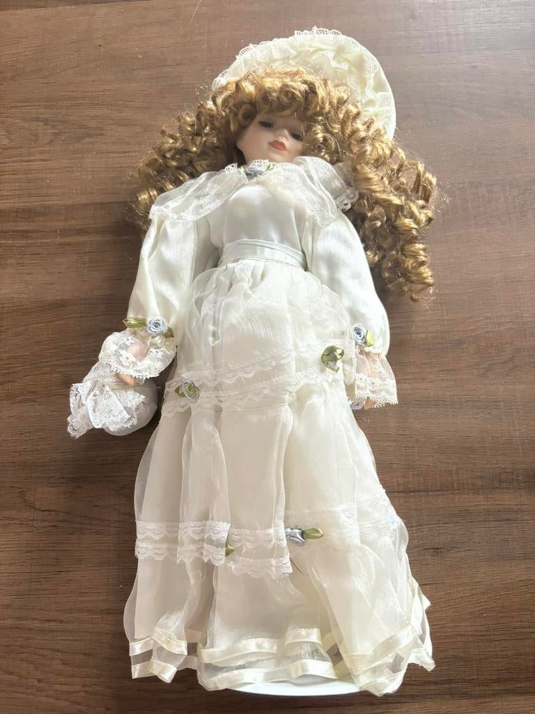 Antieke poppen, Ophalen of Verzenden