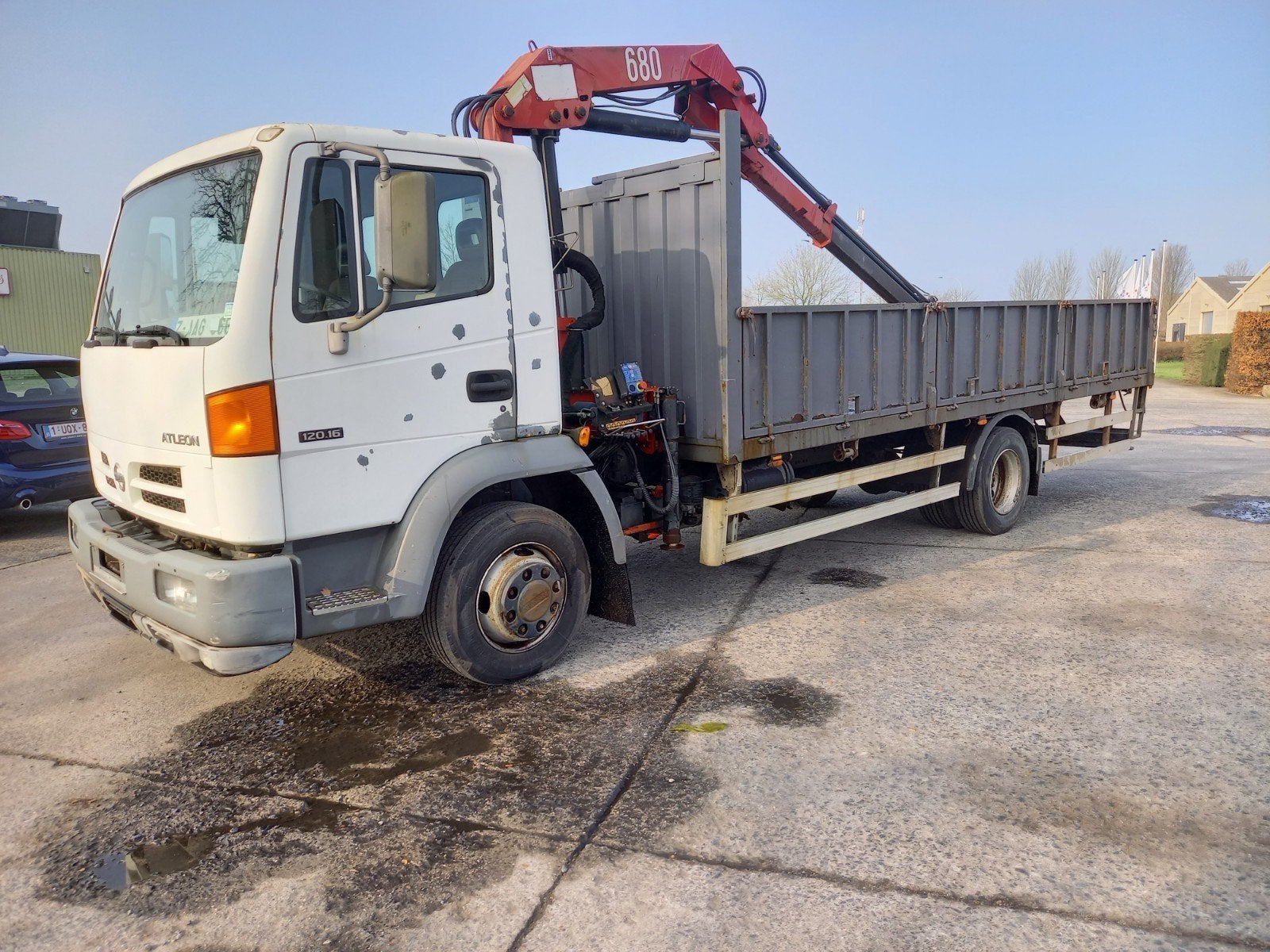 Nissan atlion met kraan, Auto's, Vrachtwagens, Particulier, Airconditioning, Radio, Diesel, Ophalen