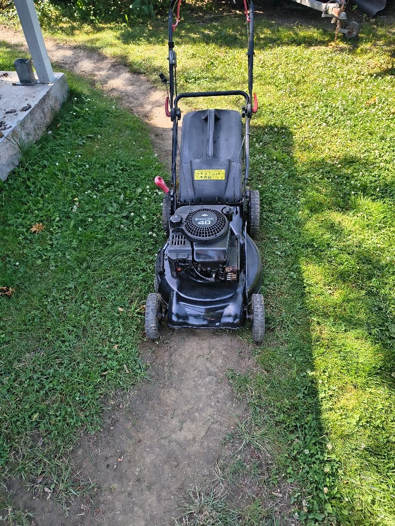 Tondeuse à gazon a vendre, Tuin en Terras, Grasmaaiers, Ophalen, Cirkelmaaier, Brigg's & stratton, Zo goed als nieuw