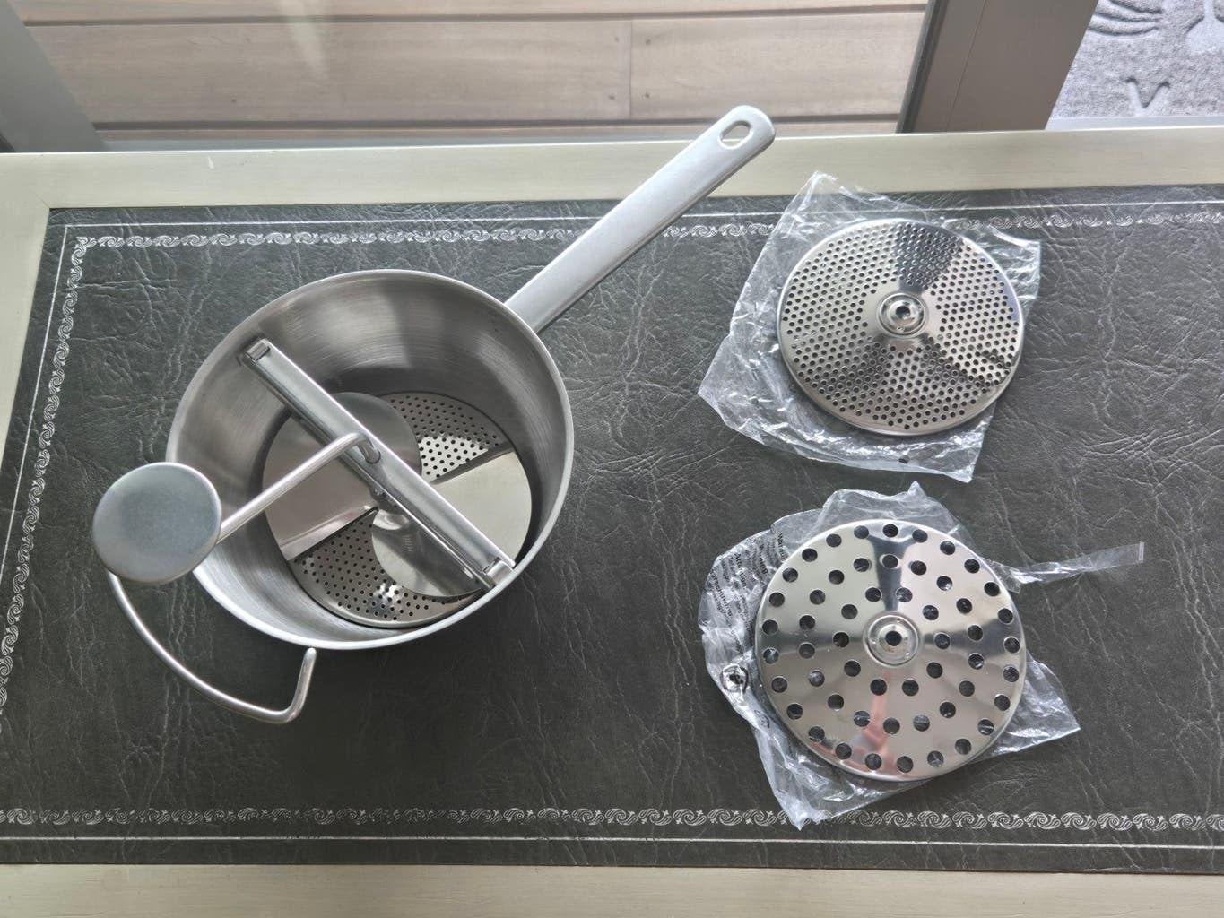 Nouveau tamis en acier inoxydable 18/10 avec deux éléments, Enlèvement ou Envoi, Neuf, Inox, Autres types