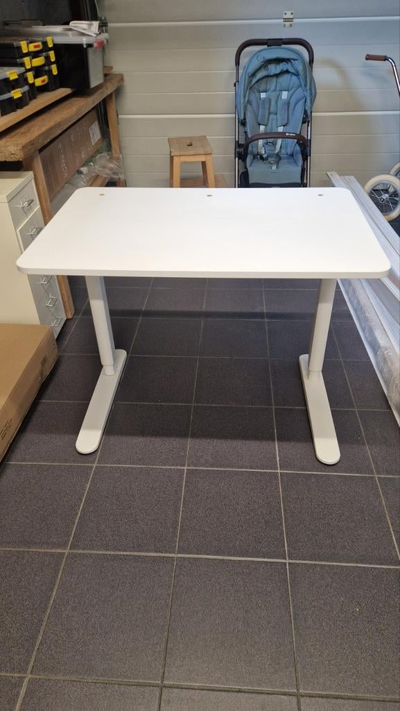Verstelbaar zit-sta bureau IKEA RELATERA, Réglable en hauteur, 90 cm, Bureau assis-debout, Autres matériaux