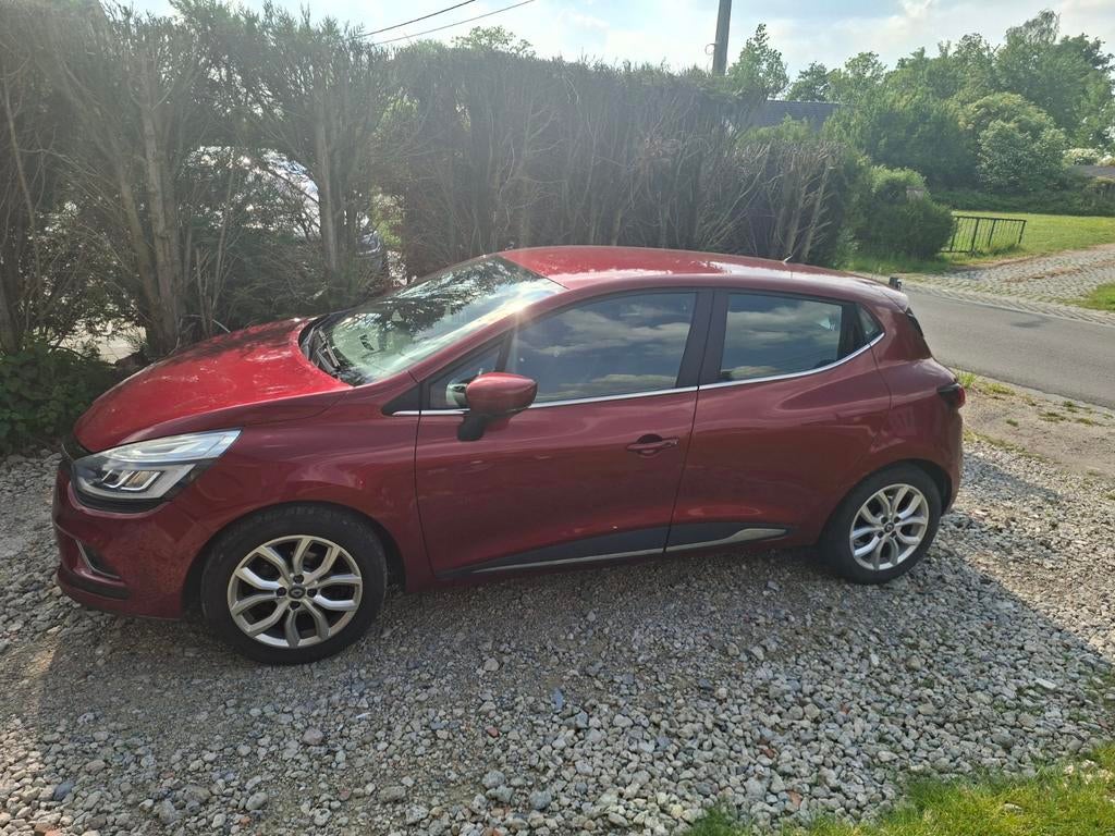 Renault Clio 4 Facelift 2016 - Intens TCe 90 - 50932km, Autos, Renault, Rouge, Achat, 898 cm³, Euro 6