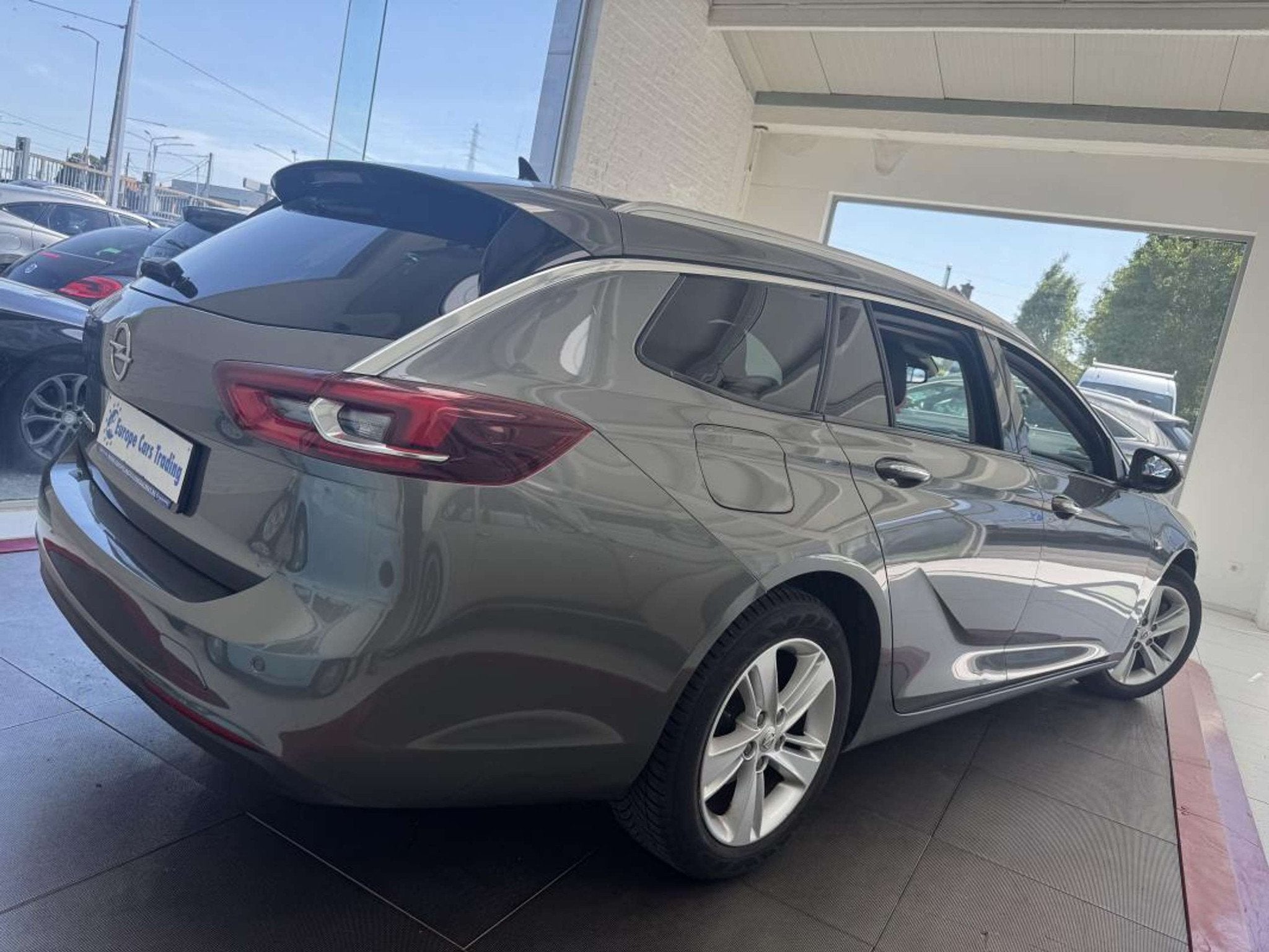 Opel Insignia SPORTS TOURER 1.6CDTI 136CH BVA DISTRIBUTION A, Auto's, Gebruikt, 136 pk, Bedrijf, 5 deurs