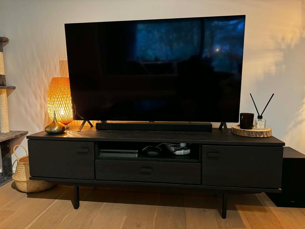 Modern zwart TV-meubel met lades en opbergruimte, Huis en Inrichting, Kasten |Televisiemeubels, Ophalen, 150 tot 200 cm, Zo goed als nieuw