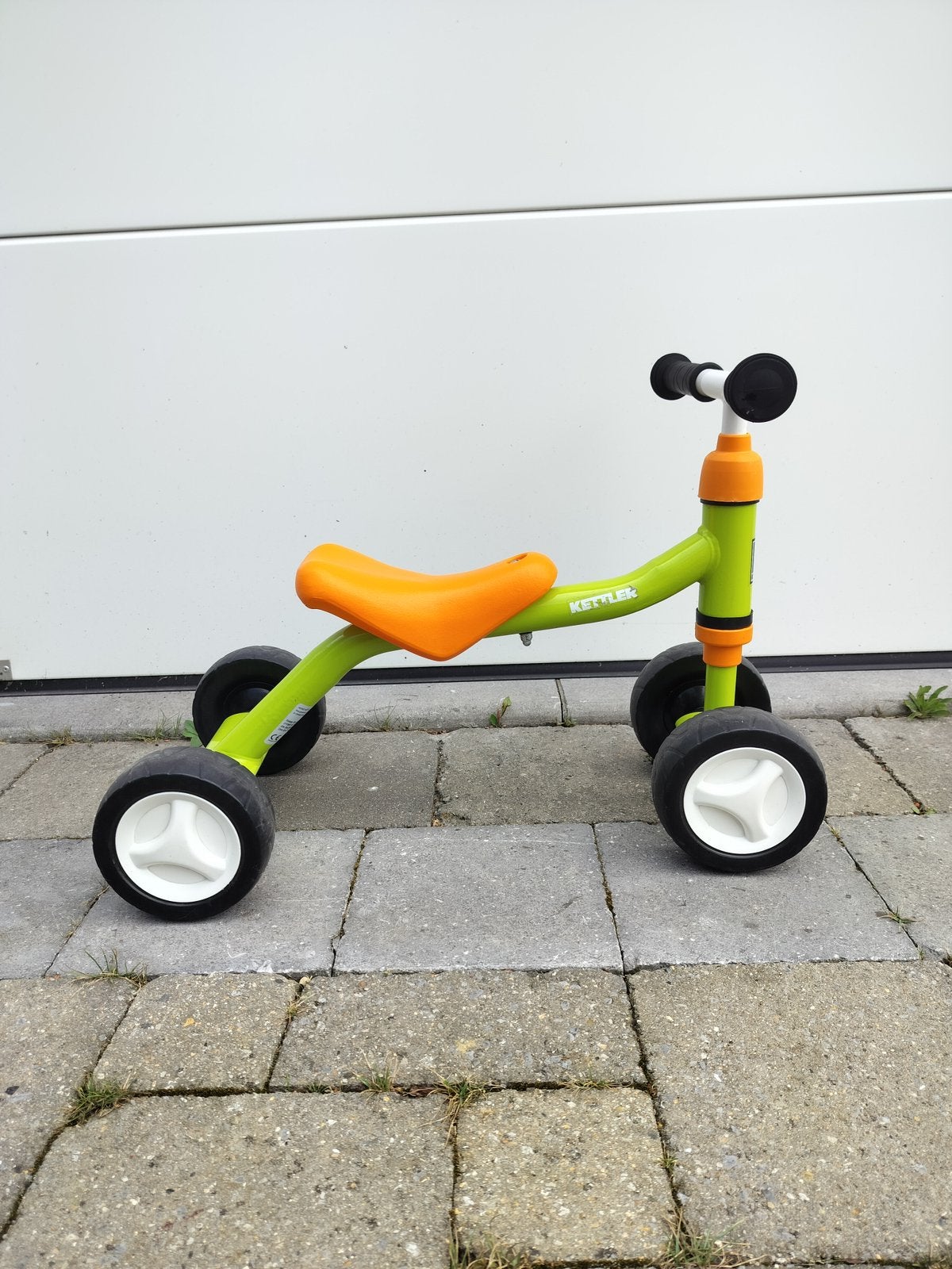 Kettler Sliddy Loopfiets/Vierwieler (groen/oranje), Fietsen en Brommers, Ophalen, Zo goed als nieuw