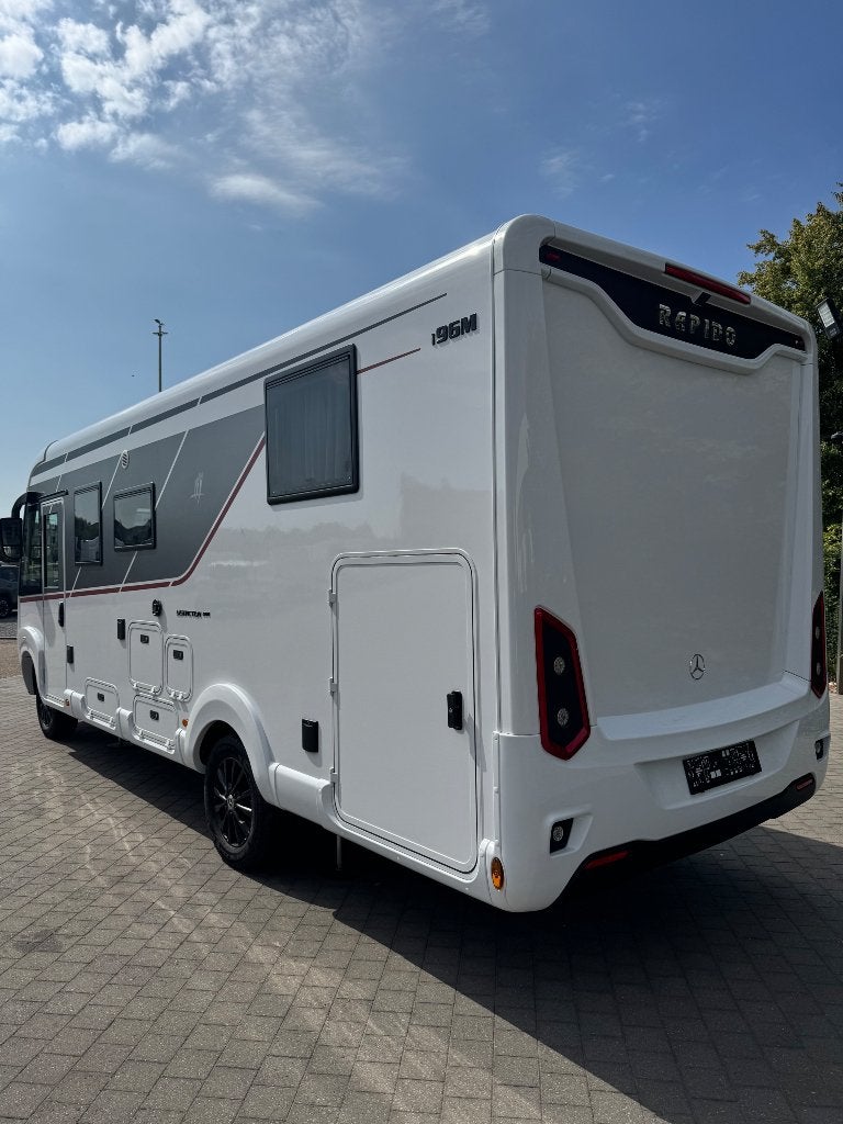 Rapido I96M mercedes *hydr steunpoten*solar 400 w* 2 batt, Caravans en Kamperen, Ringverwarming, Raamblindering, 7 tot 8 meter