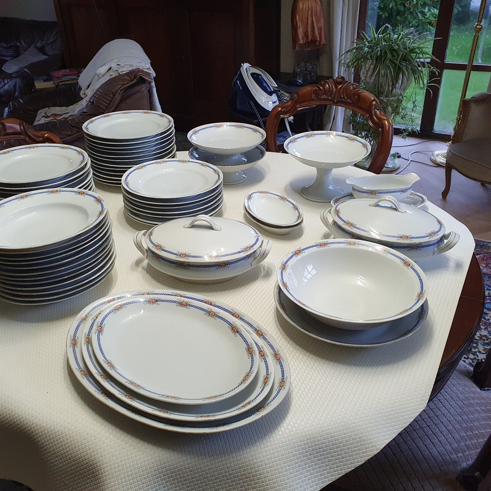 vaisselle en porcelaine, Enlèvement