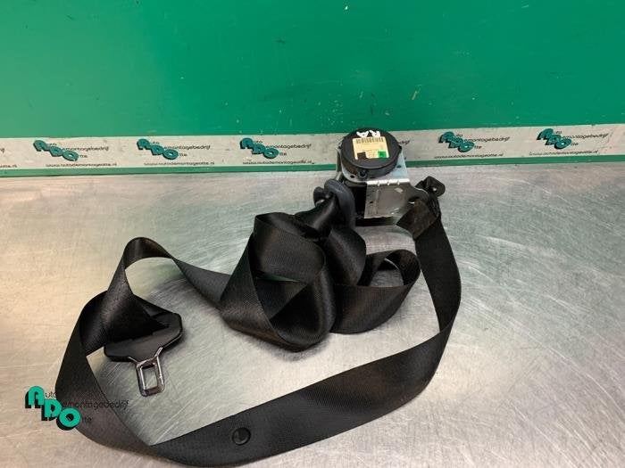 Ceinture de sécurité arrière droite d'un Mitsubishi Colt, -, 3 mois de garantie, Utilisé, Mitsubishi