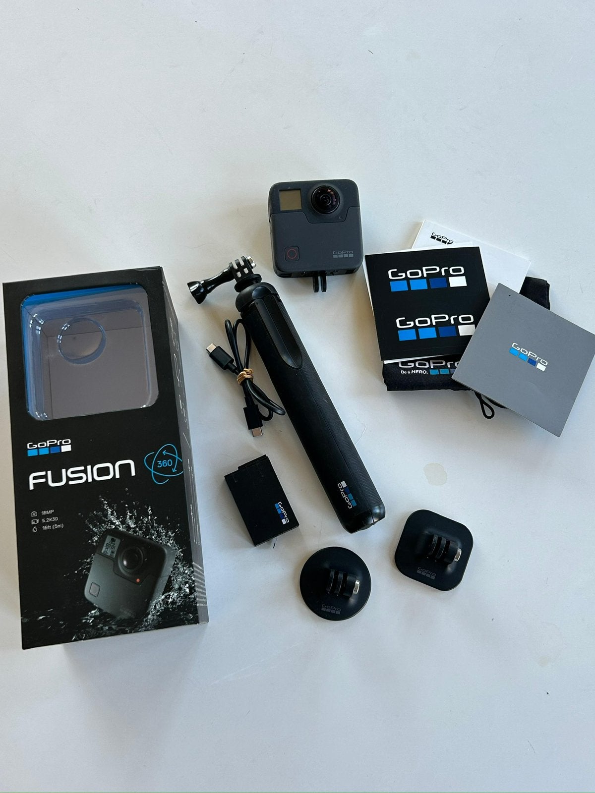 GoPro fusion 360 met accessoires!, Ophalen, Zo goed als nieuw