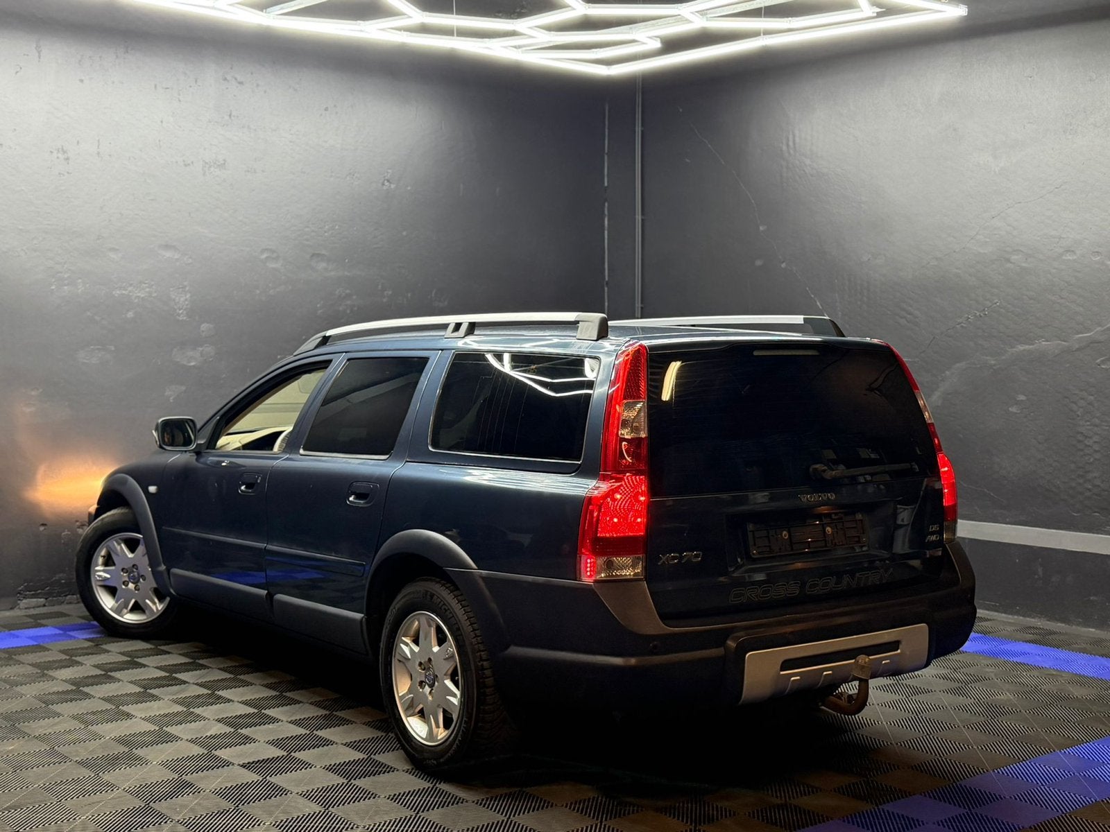 Volvo XC70 2.4D D5 AWD Automatt, Auto's, Automaat, XC70, Bedrijf, Diesel
