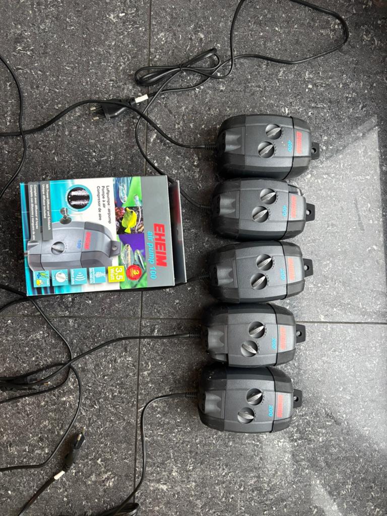 Air pomps aquarium, Computers en Software, Muizen, Ophalen of Verzenden, Zo goed als nieuw