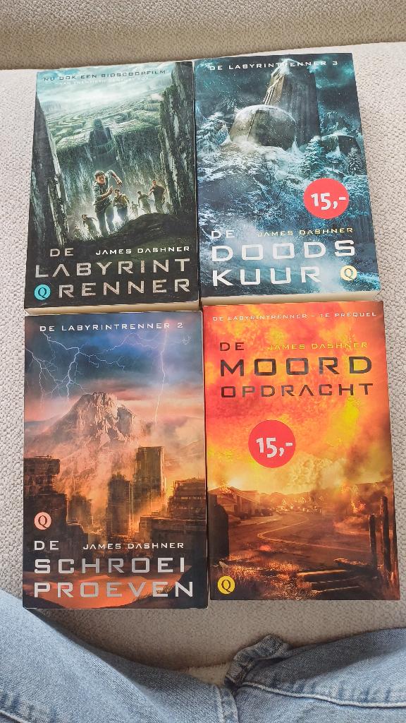 De labyrintrenner reeks, Boeken, Ophalen of Verzenden, Zo goed als nieuw, James Dashner