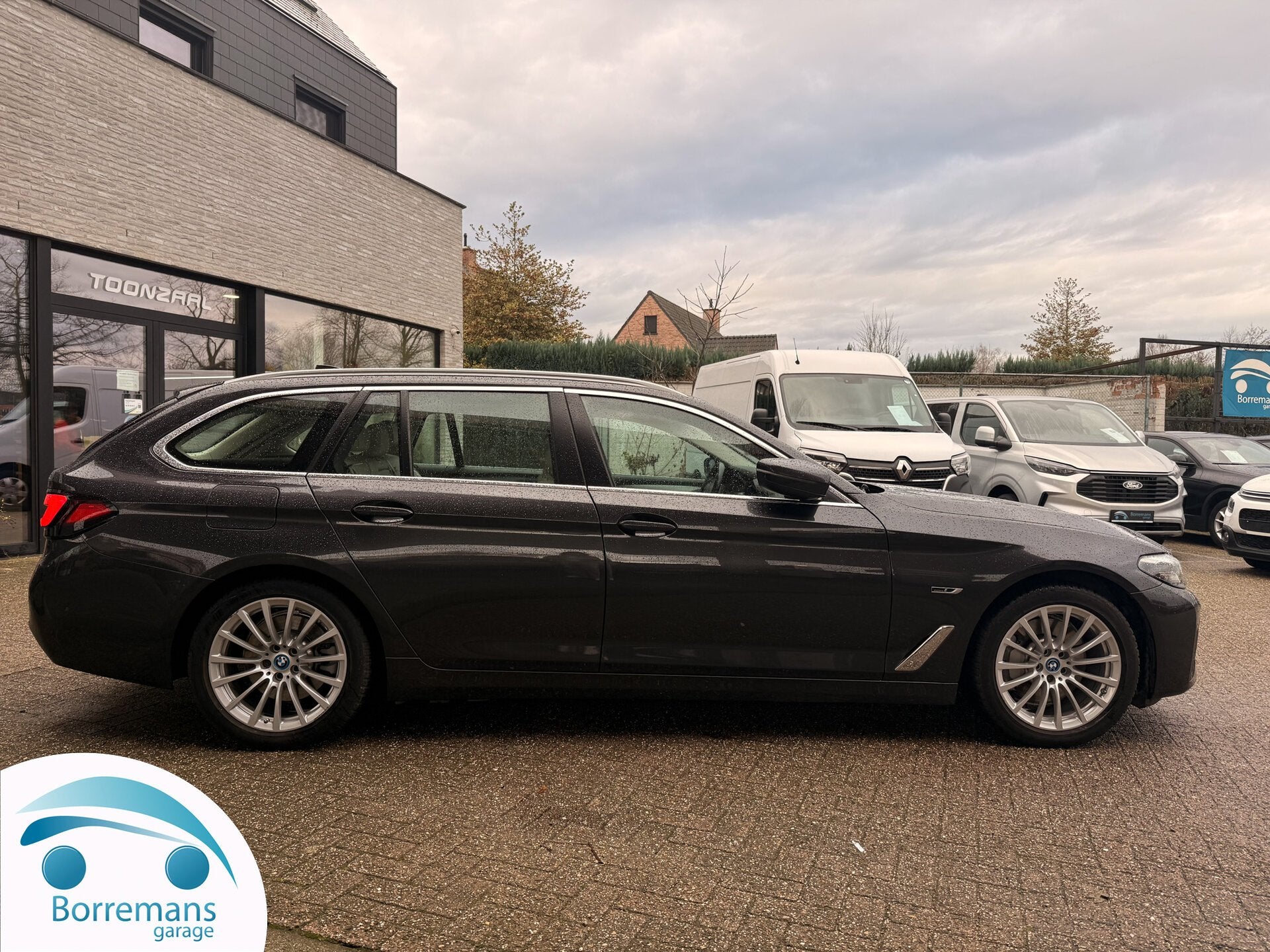 BMW 530 E Touring Business Navi/Leder/Camera/Carplay, 0 kg, Argent ou Gris, 0 kg, 184 ch