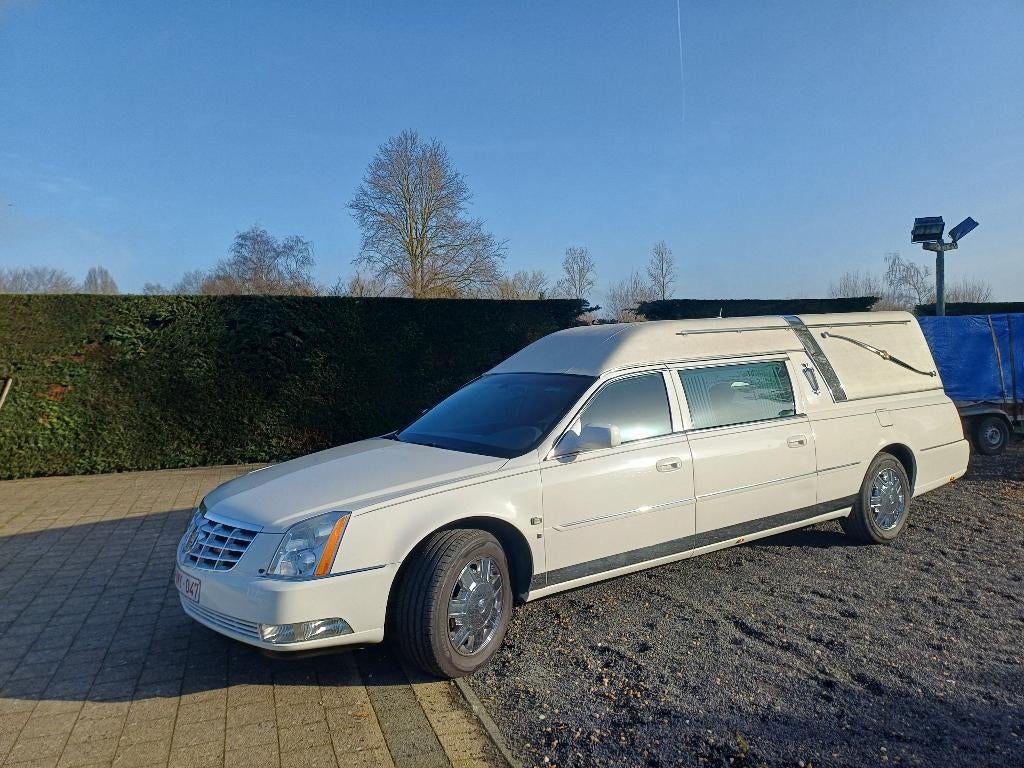Cadillac DTS uitvaartwagen - lijkwagen, Particulier, Te koop