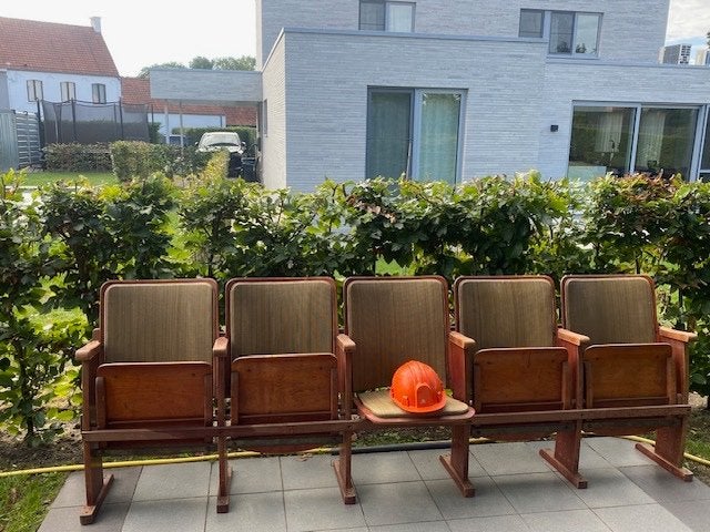 cinemastoelen, Ophalen