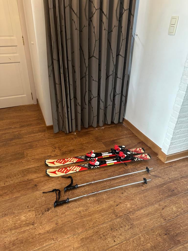 Atomic ski’s 110 cm + Rossignol rpm skistokken 90 cm, Carving, Enlèvement, Utilisé, Atomic