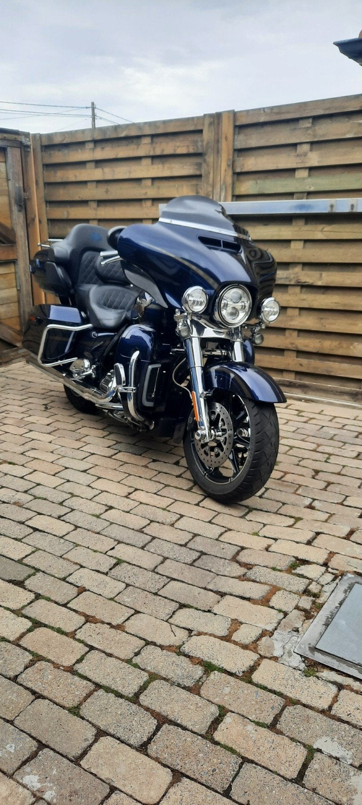 Harley Davidson Touring Ultra Limitée CVO115 Anniver, Tourisme, Particulier, Manuelle, 1950 cm³