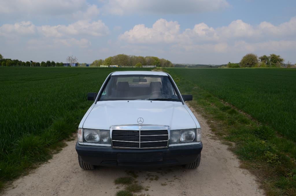 Mercedes 190E w201, Auto's, Mercedes-Benz, Achterwielaandrijving, 4 cilinders, Leder en Stof, Wit