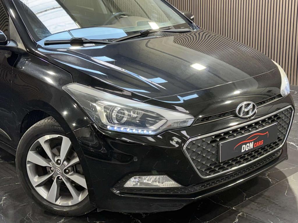 Hyundai i20 i20 1.2i Twist Special Edition Play, Autos, Hyundai, Euro 6, Entreprise, Boîte manuelle, 4 cylindres